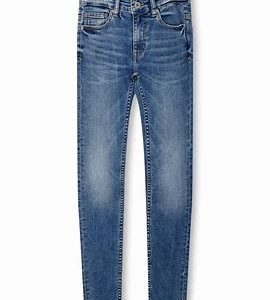 Bootcut Jeans – Slight flare at the bottom, works with boots.
